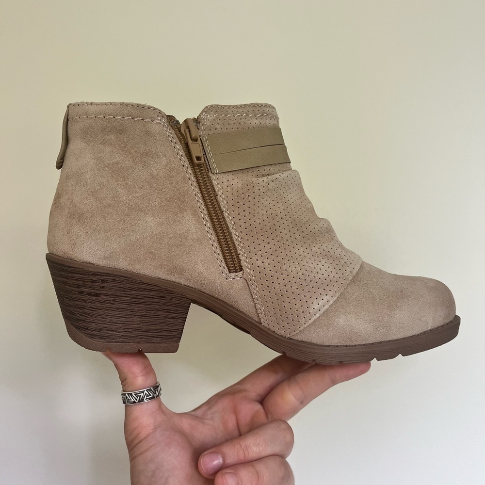 NIB Odel Womens Leather Comfort Insole Shooties - Picture 5 of 8